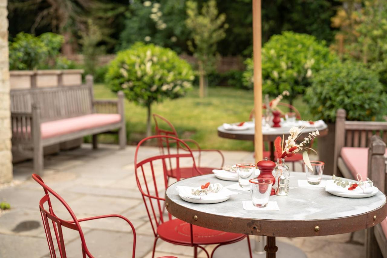 The Double Red Duke, Cotswolds Hotel Уитни Екстериор снимка