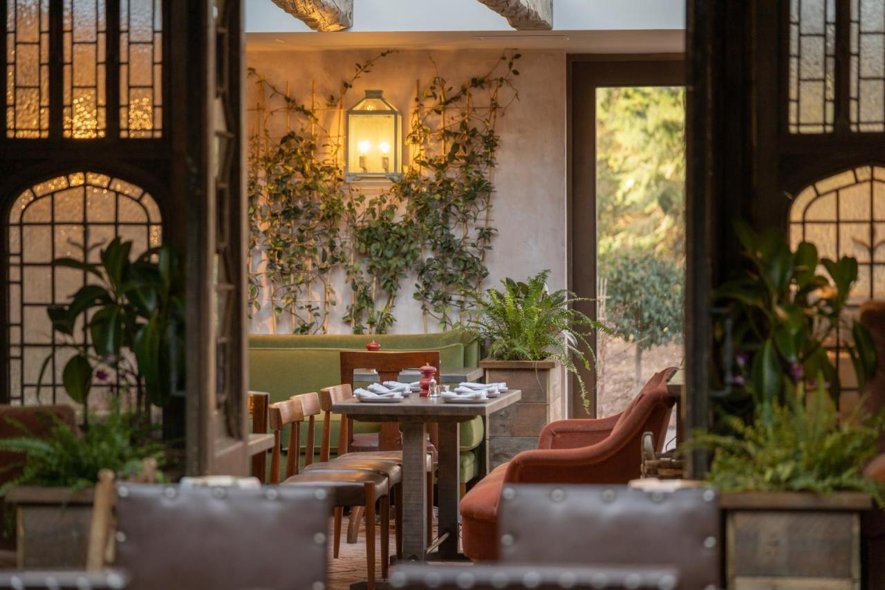 The Double Red Duke, Cotswolds Hotel Уитни Екстериор снимка