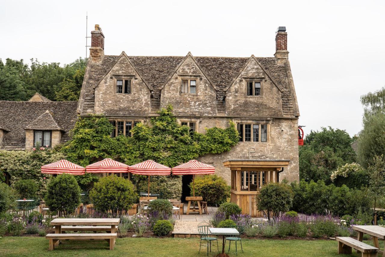 The Double Red Duke, Cotswolds Hotel Уитни Екстериор снимка