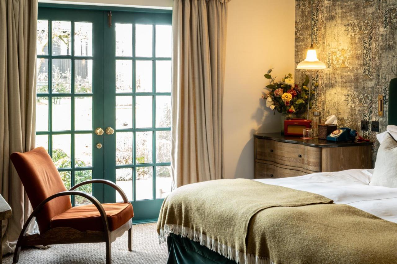 The Double Red Duke, Cotswolds Hotel Уитни Екстериор снимка