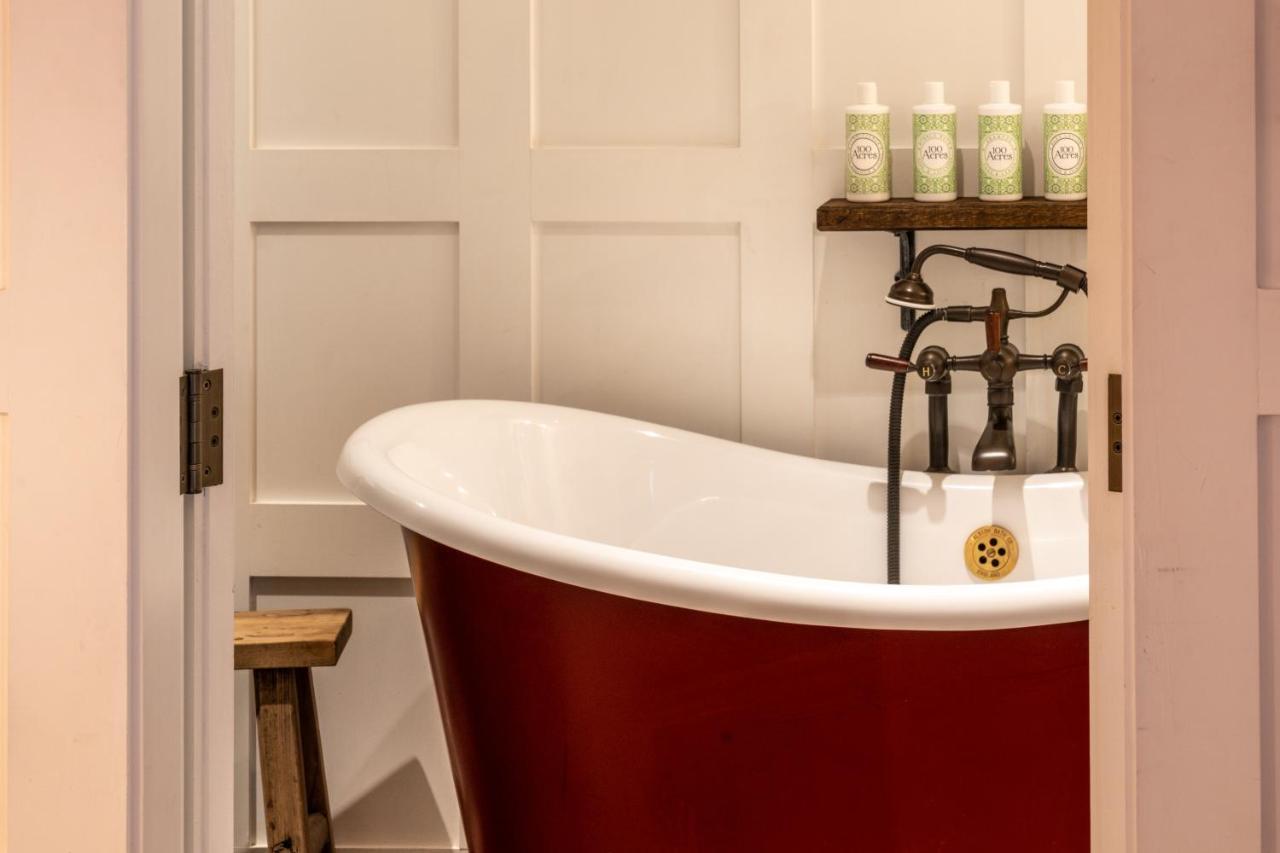 The Double Red Duke, Cotswolds Hotel Уитни Екстериор снимка