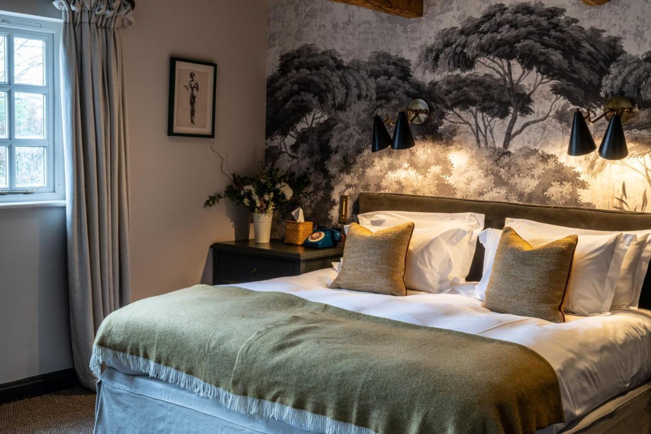 The Double Red Duke, Cotswolds Hotel Уитни Екстериор снимка
