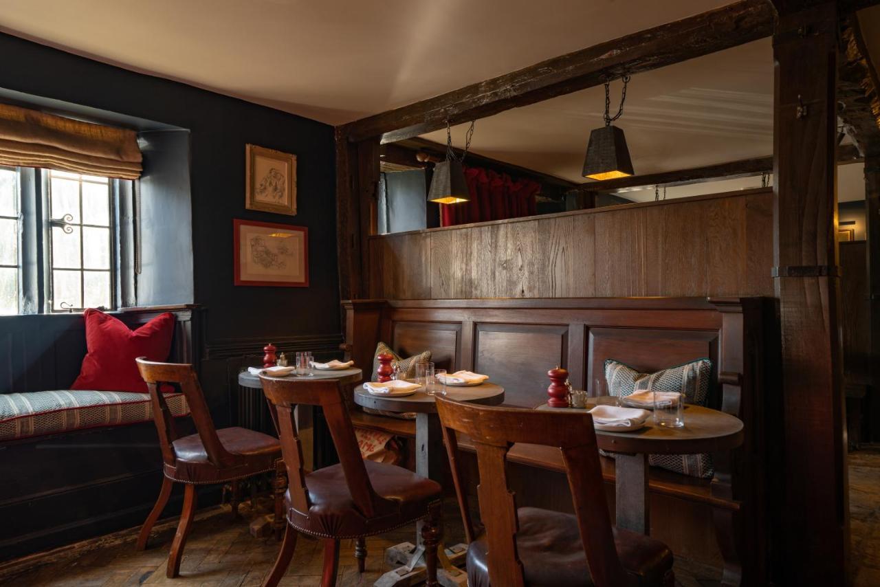 The Double Red Duke, Cotswolds Hotel Уитни Екстериор снимка