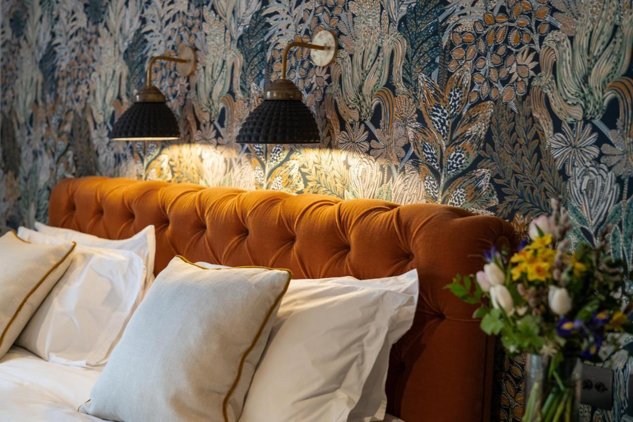 The Double Red Duke, Cotswolds Hotel Уитни Екстериор снимка