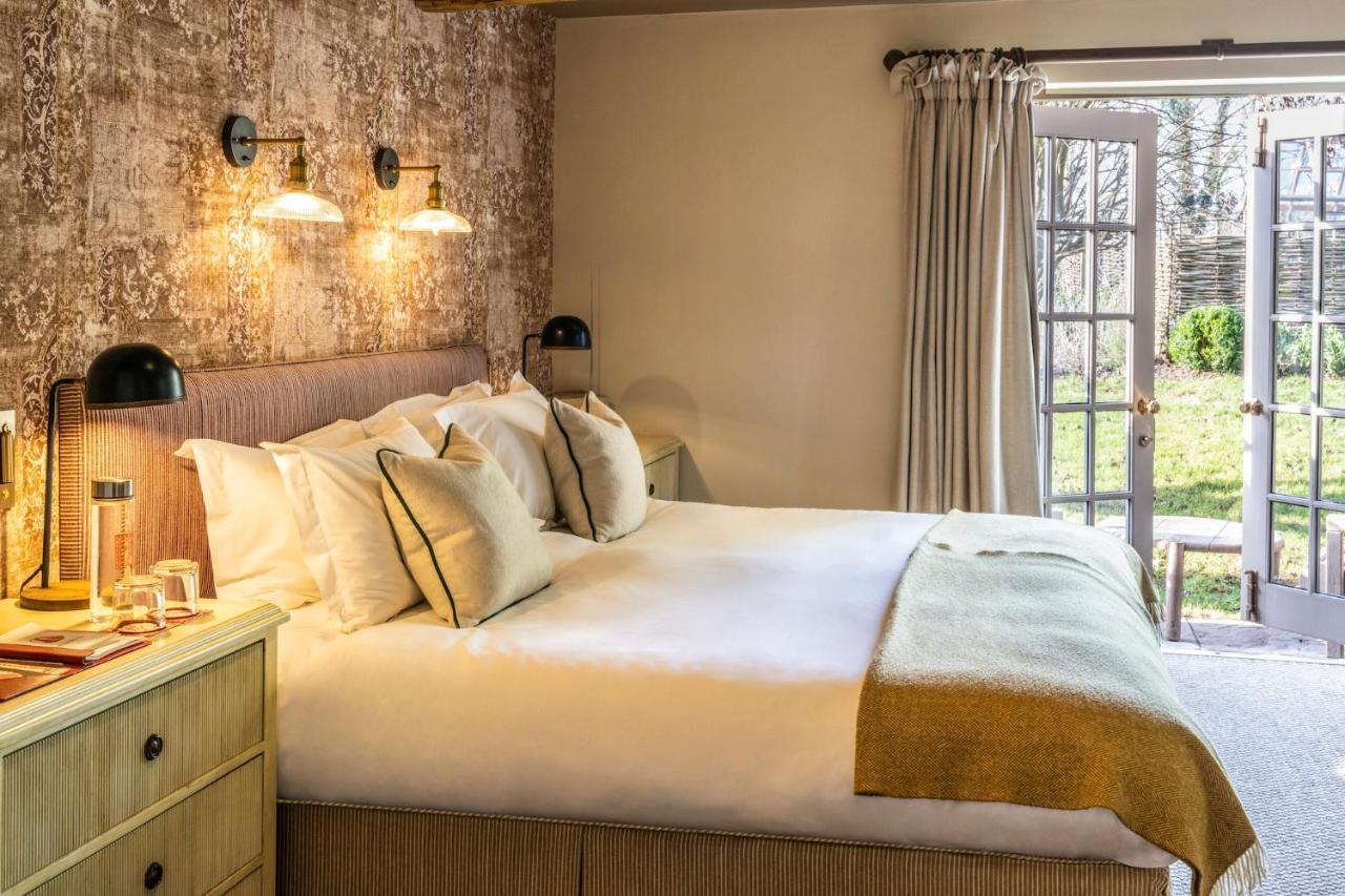 The Double Red Duke, Cotswolds Hotel Уитни Екстериор снимка