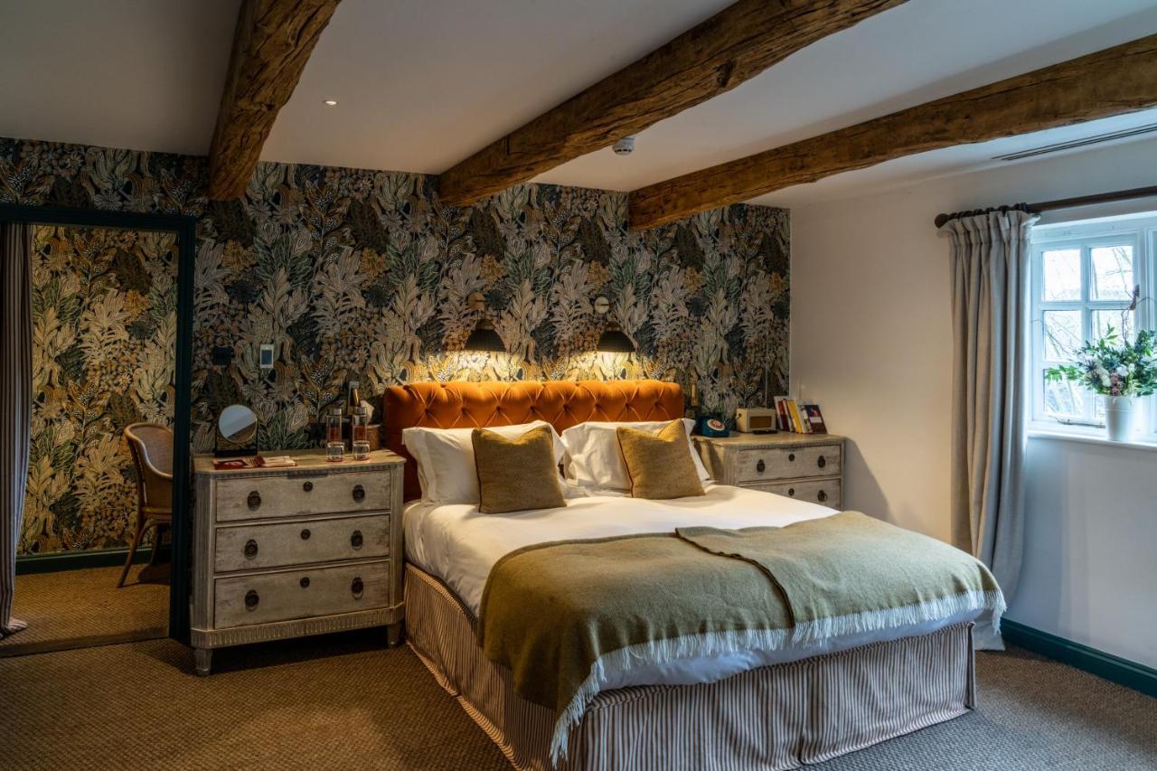 The Double Red Duke, Cotswolds Hotel Уитни Екстериор снимка