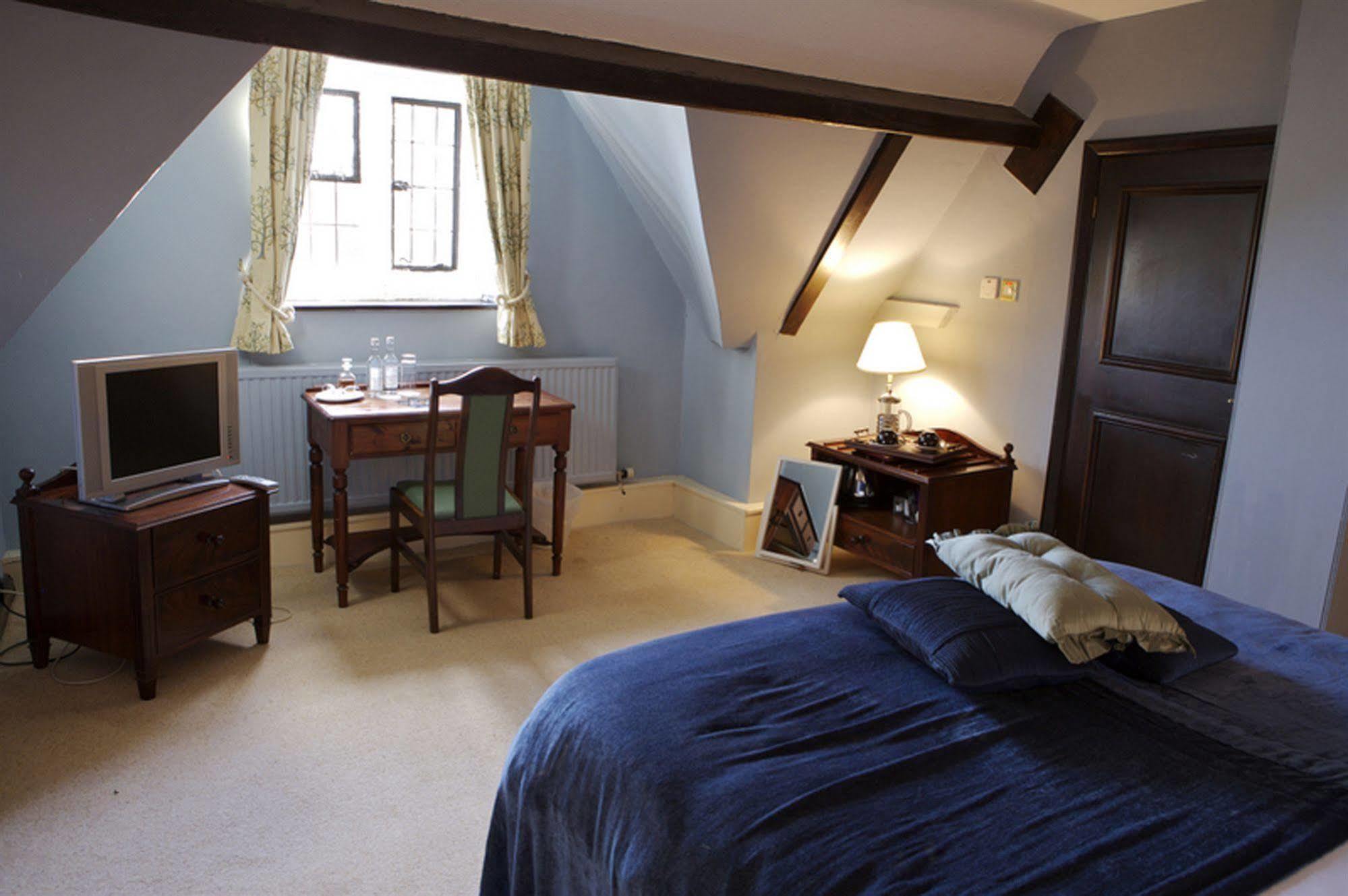 The Double Red Duke, Cotswolds Hotel Уитни Екстериор снимка